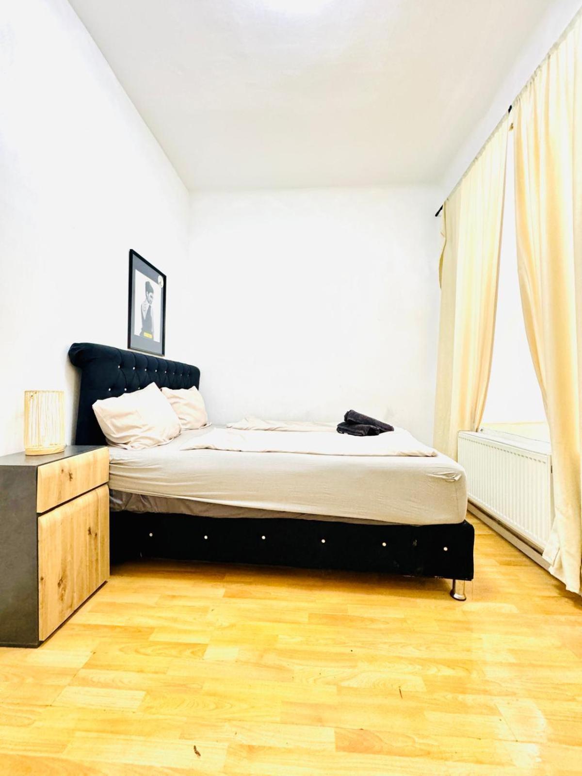 Comfy Rooms In A Shared Apt, 8Min To Rathausplatz Vienna Exterior photo